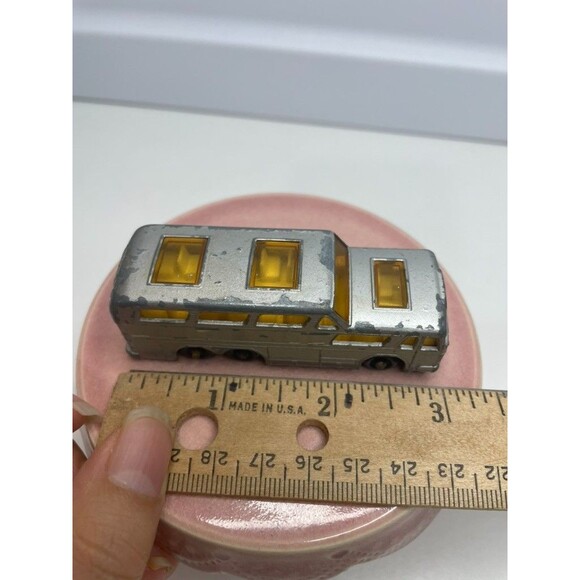 VINTAGE MATCHBOX LESNEY NO. 66 GREYHOUND COACH BUS - Picture 7 of 7